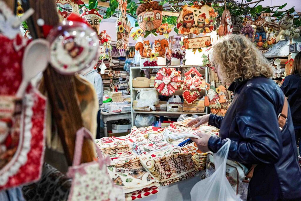 Dal tufting alla sartoria inclusiva: al via la festa della creatività