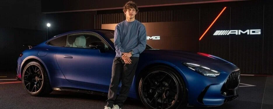 Antonelli, l’uomo dei record in Formula 1 che adora il rito del lavaggio dell’auto