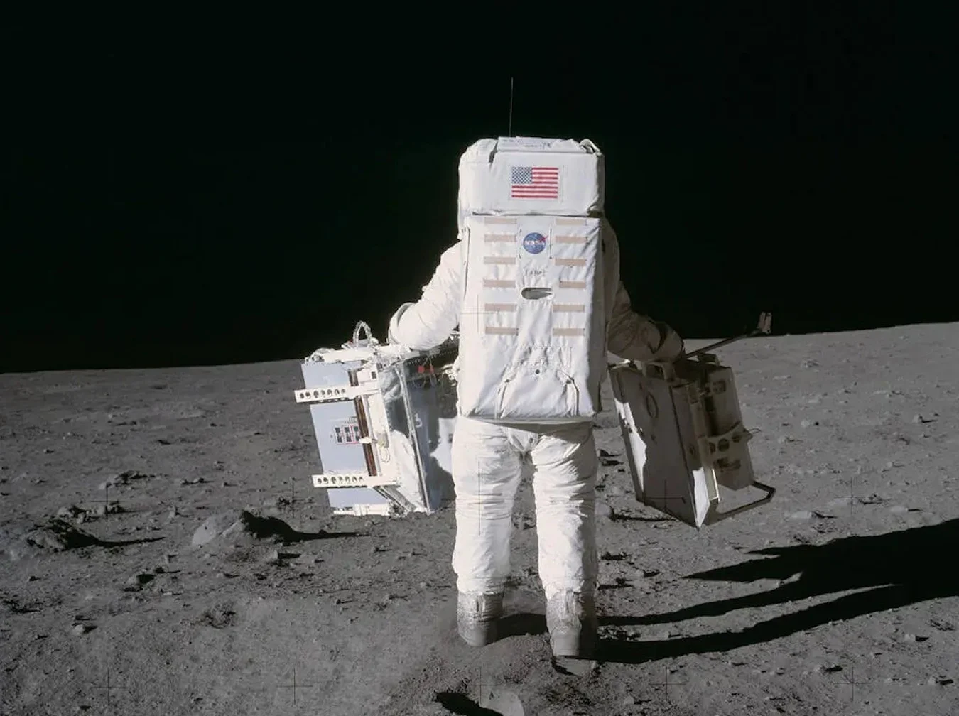 Dalla Terra alla Luna: la nuova tecnologia italiana che svela i misteri del nostro satellite