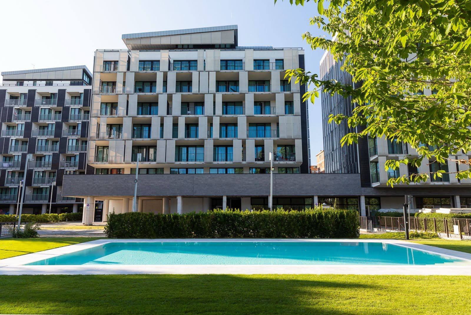 Hotel Stamira e Gruppo Reinvest trasformano il Ramada Plaza Milan: nasce il dual brand Crowne Plaza e Staybridge Suites
