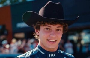Kimi balla con gli stivali da cow-boy e intanto la sua figurina viene venduta  per quasi 900mila dollari