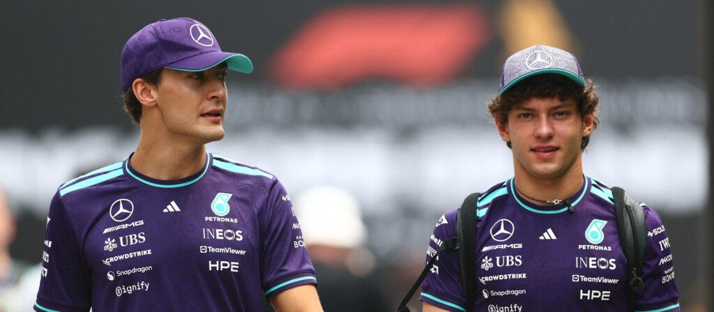 Kimi cerca l’allungo, Russell penalizzato Leclerc: “Singapore la mia preferita”
