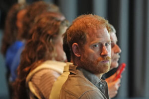 Principe Harry, la depressione dopo la rottura con la Royal Family: «Per due settimane non riuscivo più a vivere normalmente»
