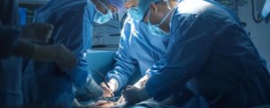 Chirurghi introvabili, in Italia un posto su tre è vuoto: entro cinque anni a rischio 1 intervento su 10